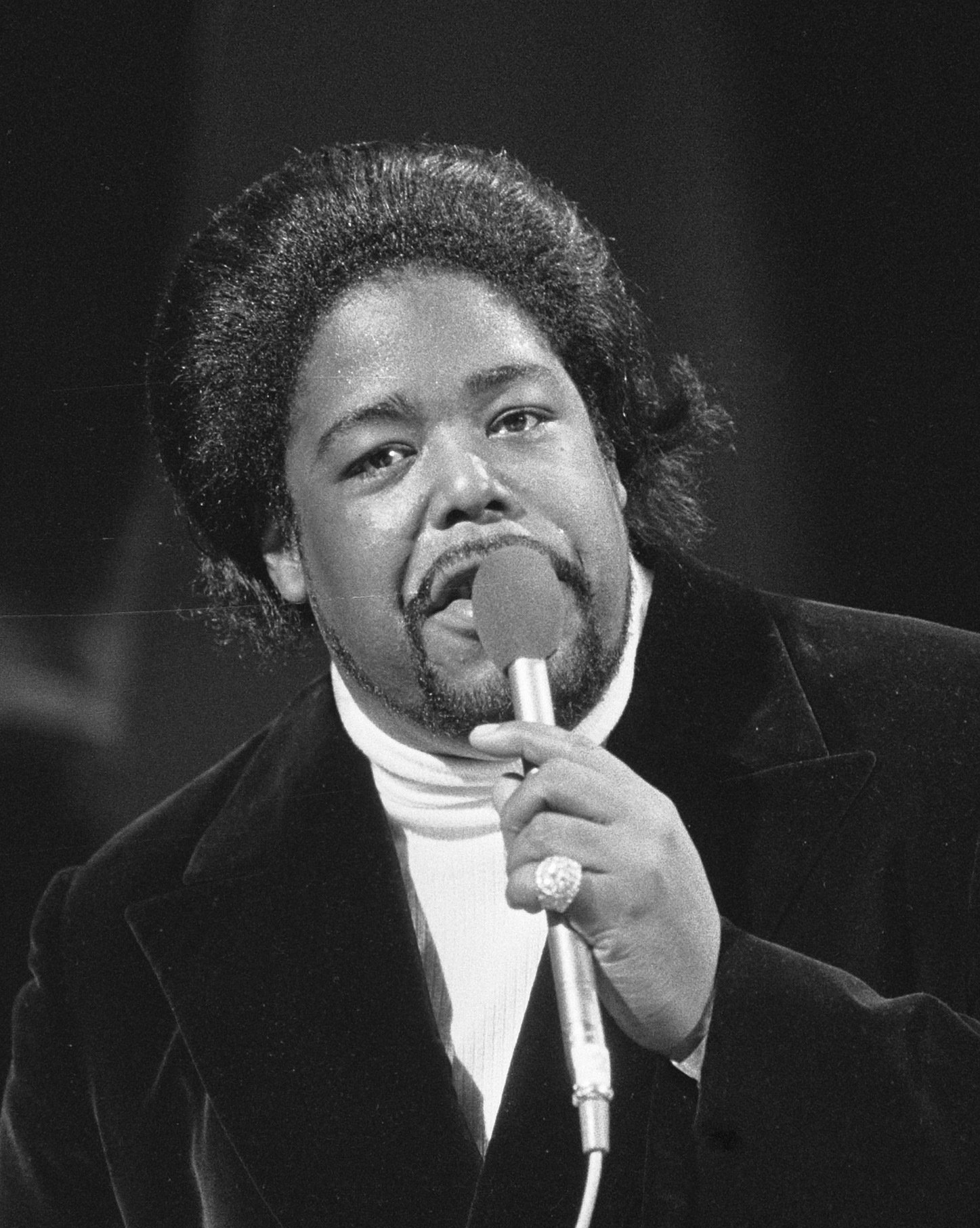 Imagem de referência de Barry White, descrito nos dados abertos como cantor norte-americano