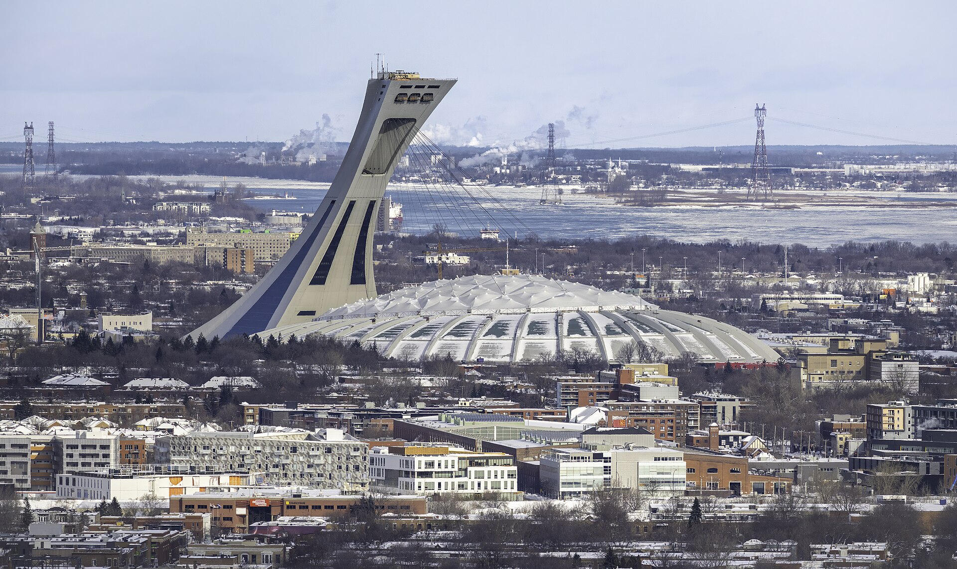 Imagem de referência de Estádio Olímpico de Montreal, descrito nos dados abertos como estádio em Montreal, Quebec, Canadá