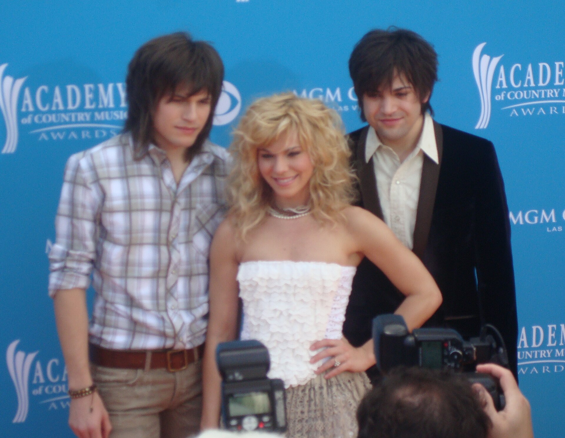 Imagem de referência de The Band Perry, descrito nos dados abertos como banda norte-americana de música country