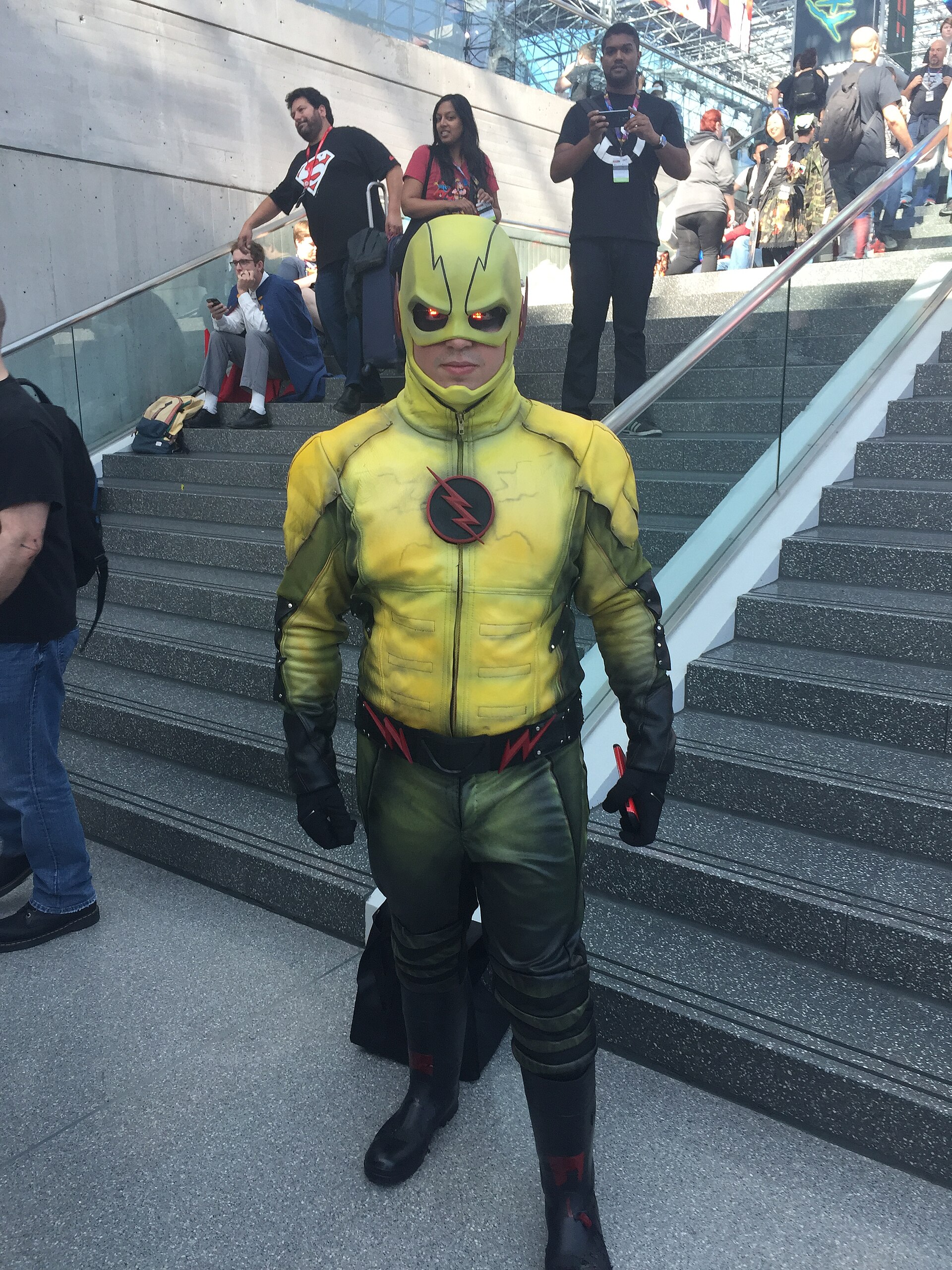 Imagem de referência de Professor Zoom, descrito nos dados abertos como supervilão da DC Comics e arqui-inimigo do Flash