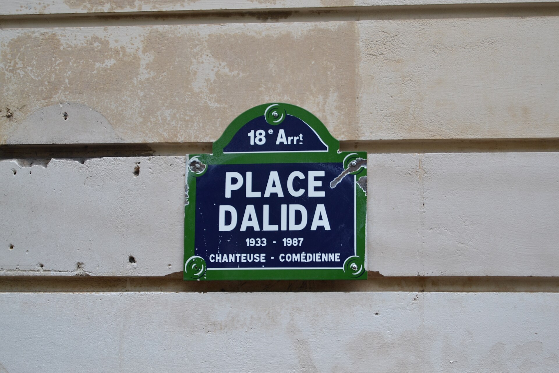 Imagem de referência relacionada a Dalida, item descrito como filme de 2017 dirigido por Lisa Azuelos