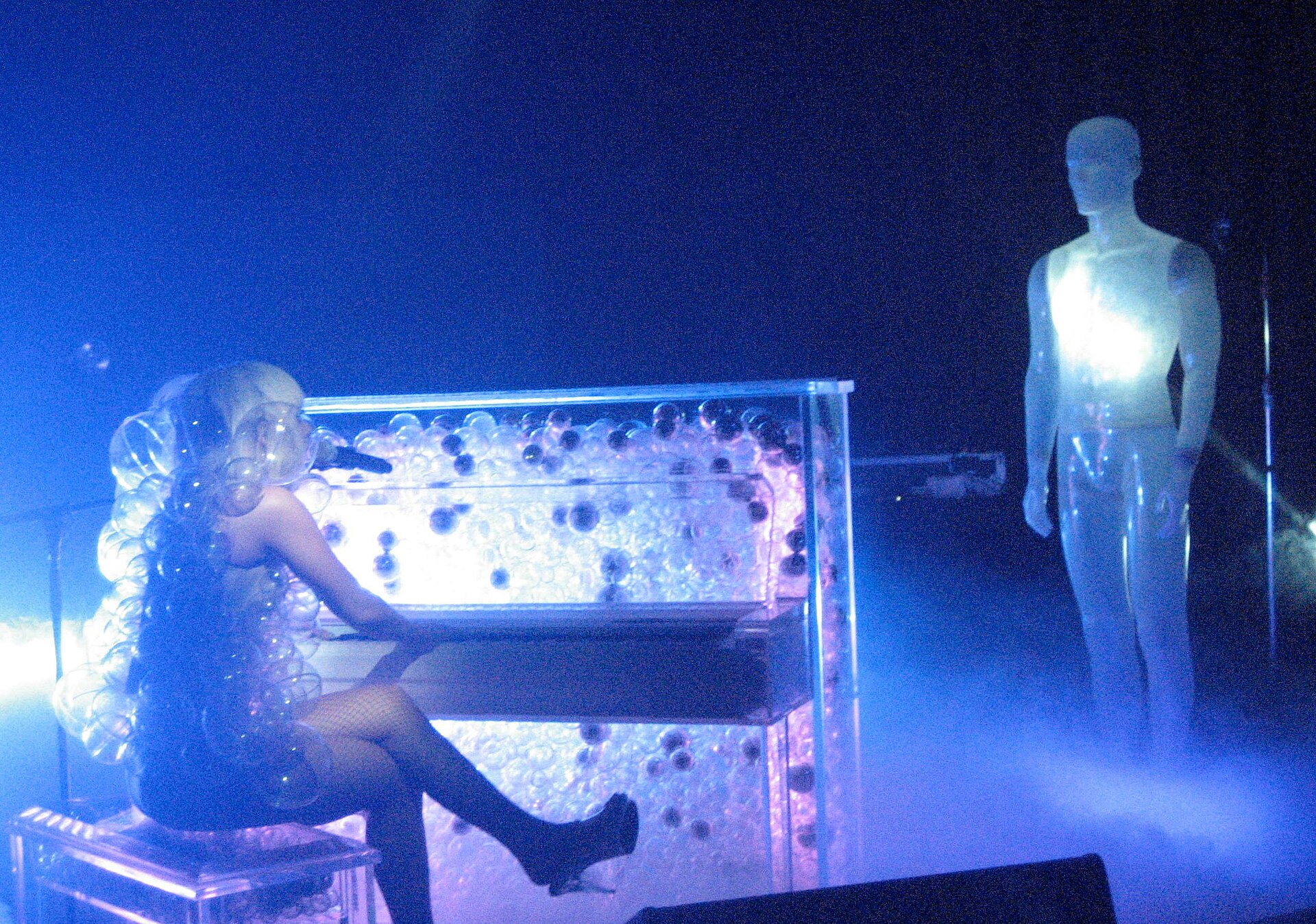 Imagem de referência de The Fame Ball Tour, descrito nos dados abertos como primeira turnê mundial de Lady Gaga