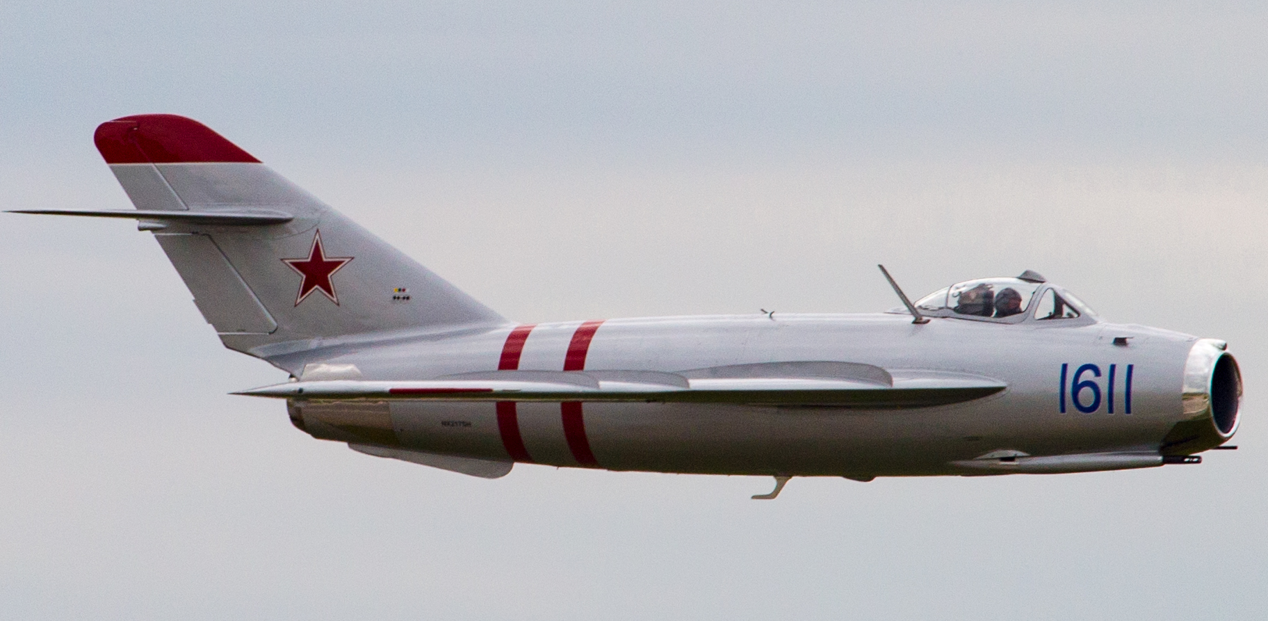 Imagem de referência de Mikoyan-Gurevich MiG-17, descrito nos dados abertos como família de aviões de caça a jato soviéticos