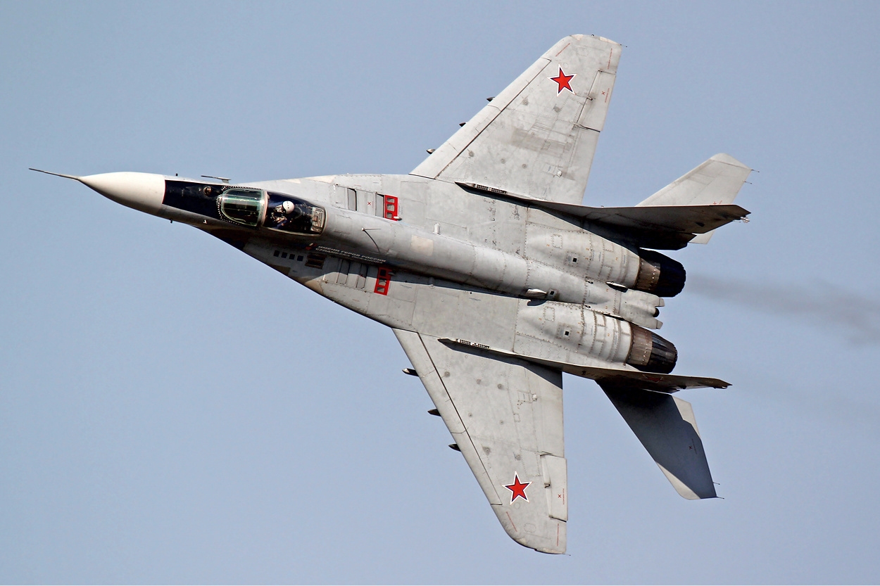 Imagem de referência de Mikoyan-Gurevich MiG-29, descrito nos dados abertos como caça de superioridade aérea multiúso
