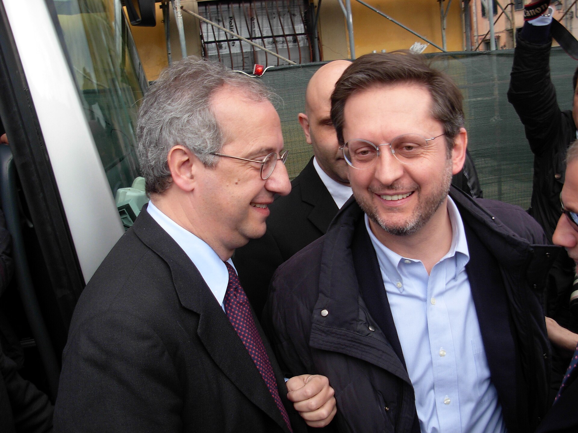 Imagem de referência relacionada a Walter Veltroni, item descrito como político italiano