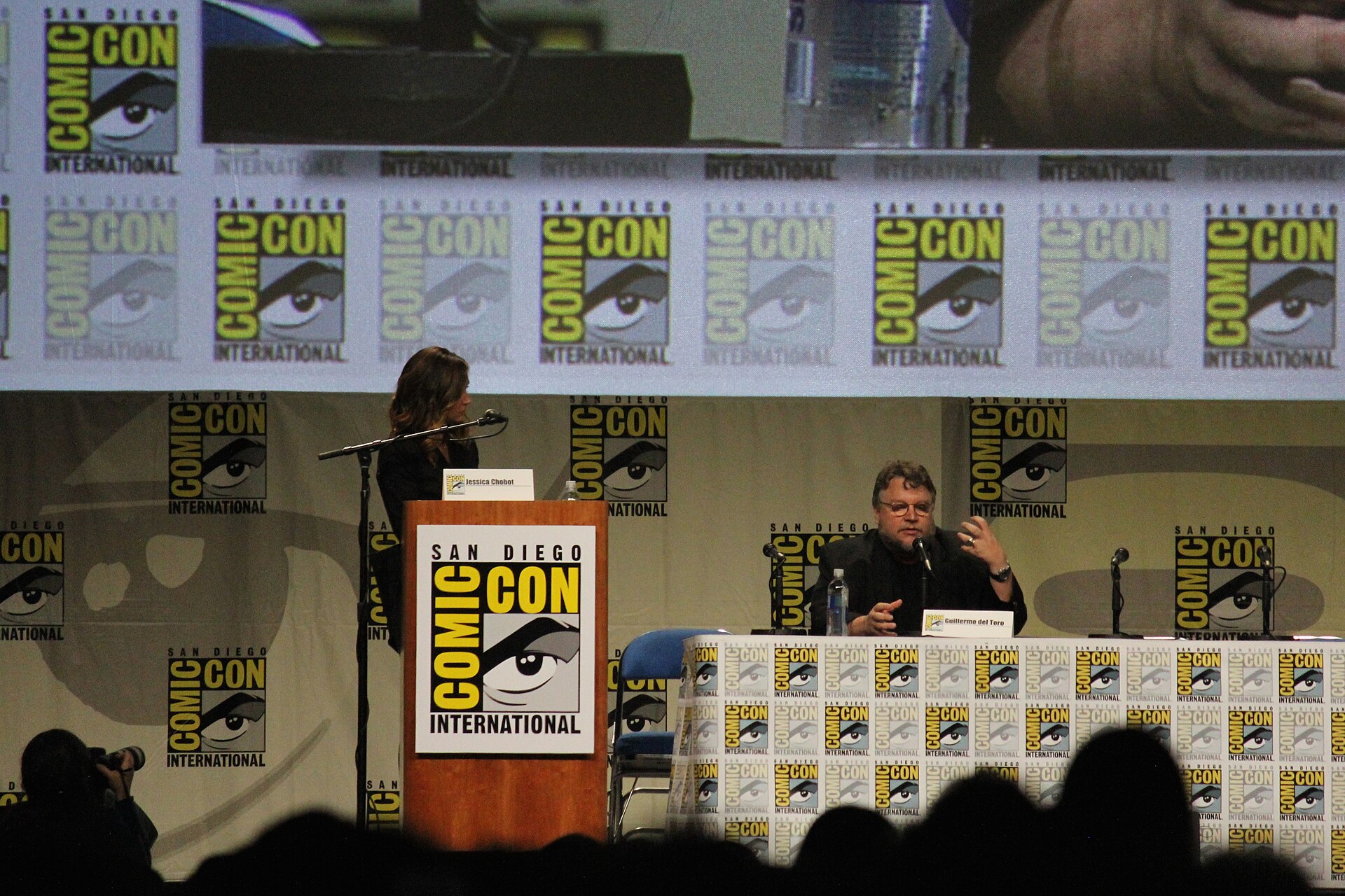 Imagem de referência relacionada a Crimson Peak, item descrito como filme de 2015 dirigido por Guillermo del Toro
