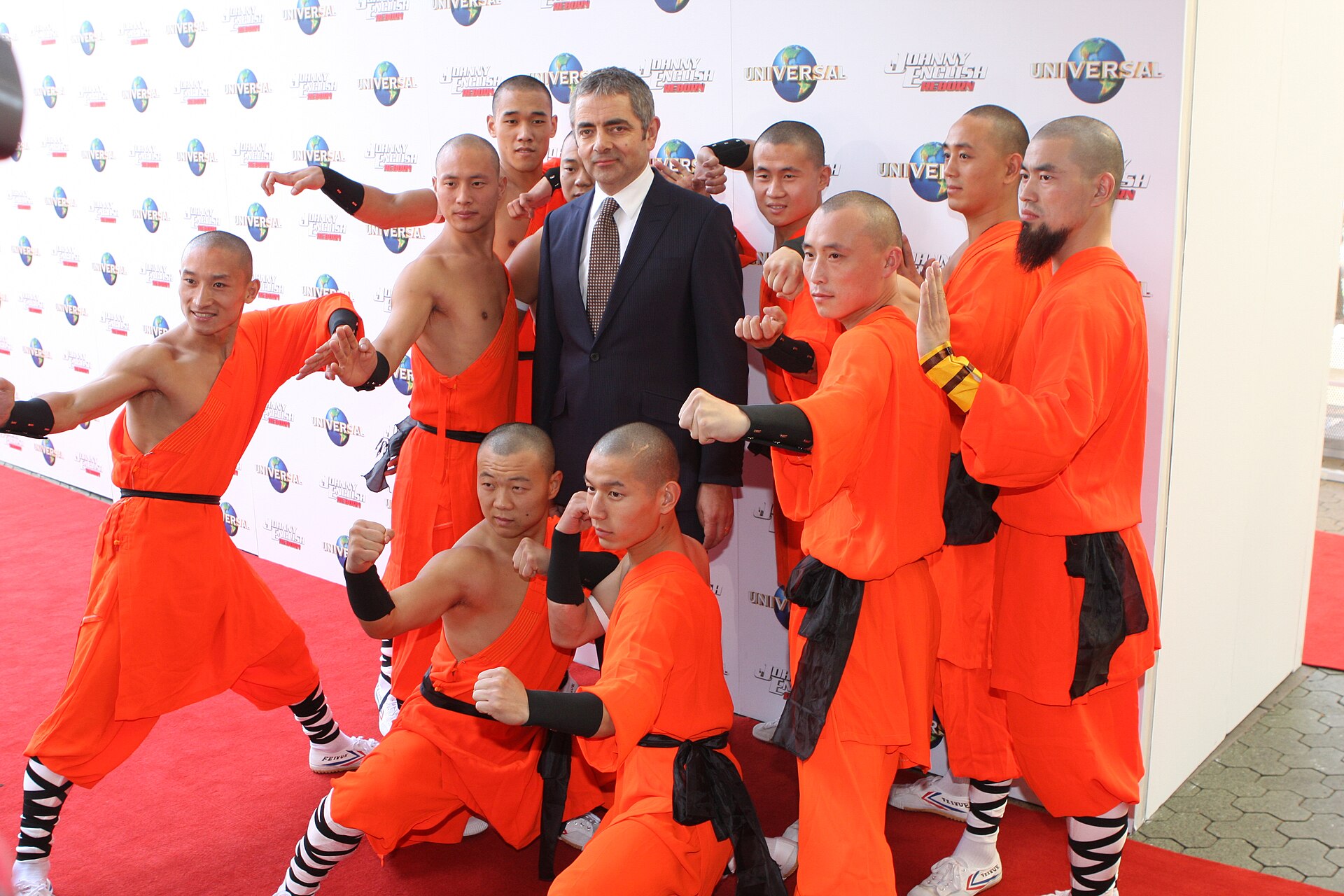 Imagem de referência de Johnny English Reborn, descrito nos dados abertos como "Johnny English Reborn",é uma comédia de espionagem e ação lançada em 2011, dirigida por Oliver Parker e escrita por Hamish McColl, baseada em uma história criada por William Davies. Também é a continuação do filme "Johnny English" de 2003