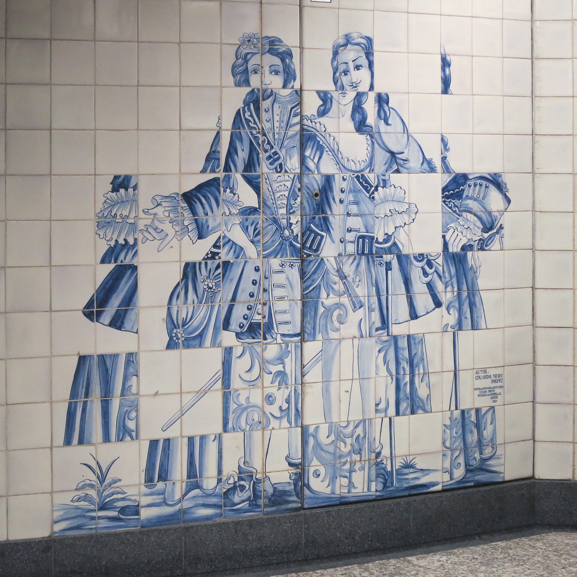 Imagem de referência relacionada a Painéis de Azulejos na Estação de Metro do Campo Grande, item descrito como painéis de Azulejos com desenho de Eduardo Nery