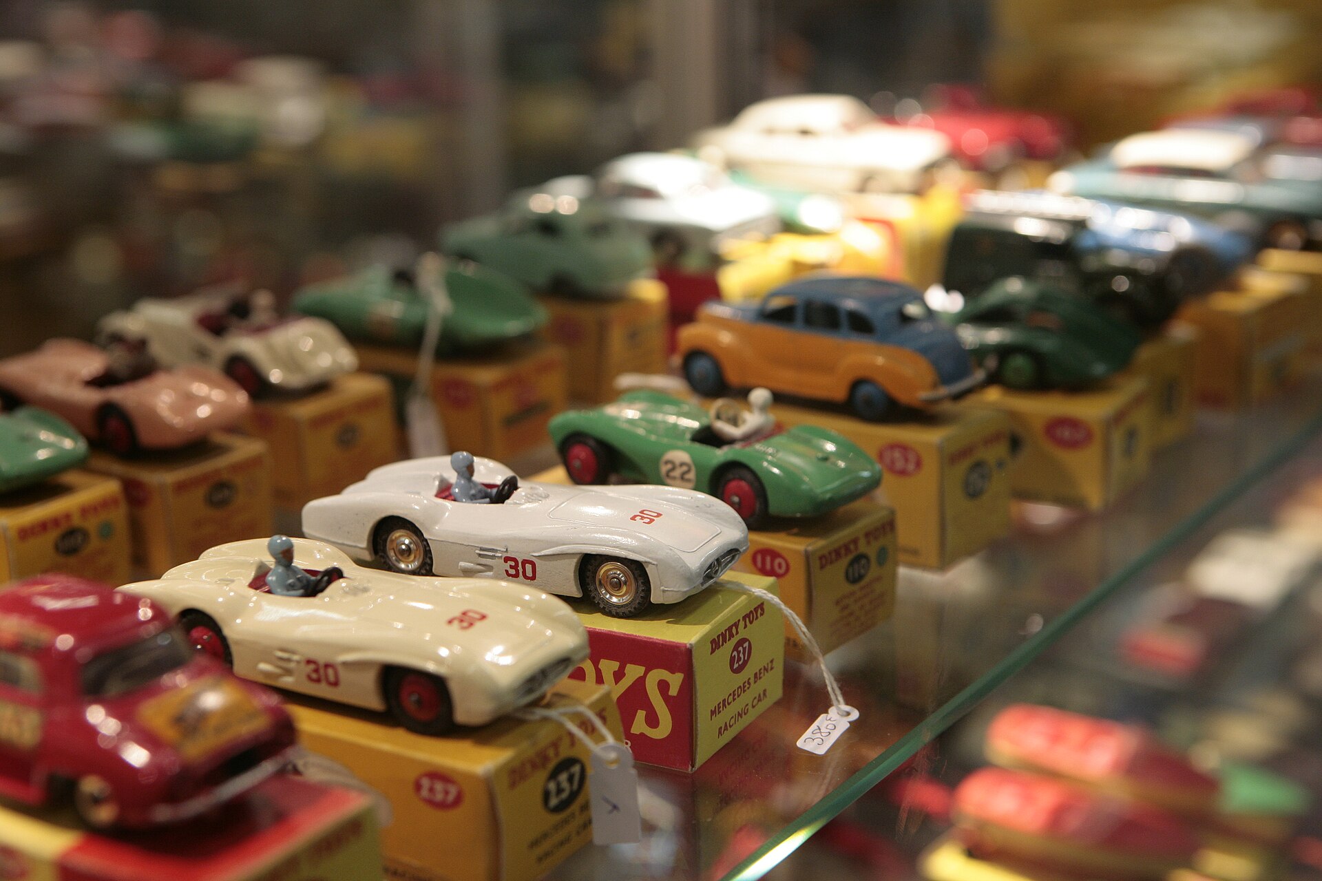 Imagem de referência relacionada a Dinky Toys, item descrito como registro de referência sobre Dinky Toys, organizado a partir de dados estruturados abertos