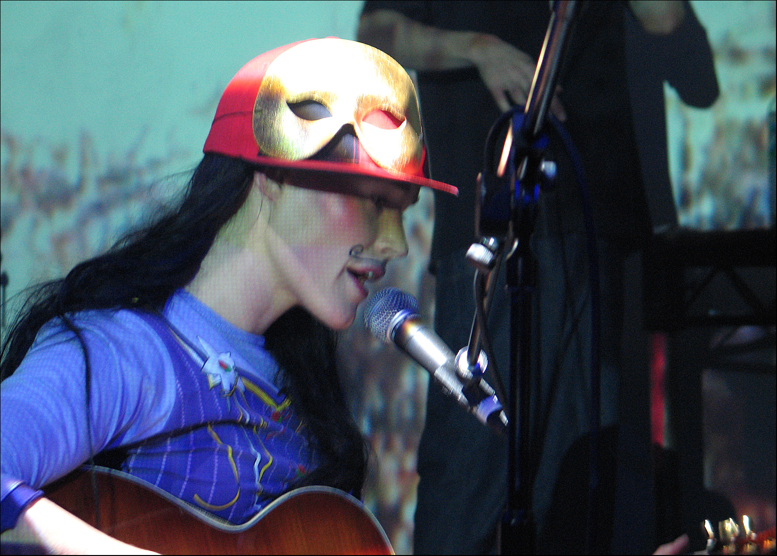 Imagem de referência de CocoRosie, descrito nos dados abertos como grupo musical