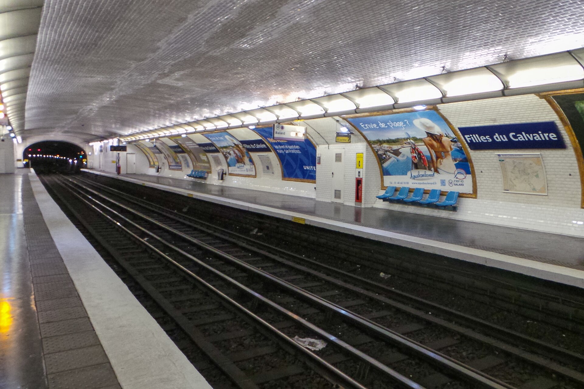 Imagem de referência de Filles du Calvaire, descrito nos dados abertos como estação do Metropolitano de Paris