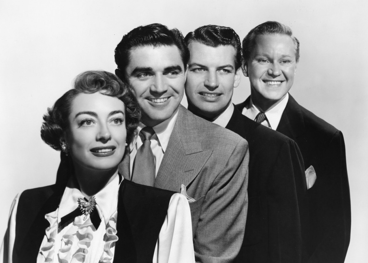 Imagem de referência de The Damned Don't Cry!, descrito nos dados abertos como filme de 1950 dirigido por Vincent Sherman
