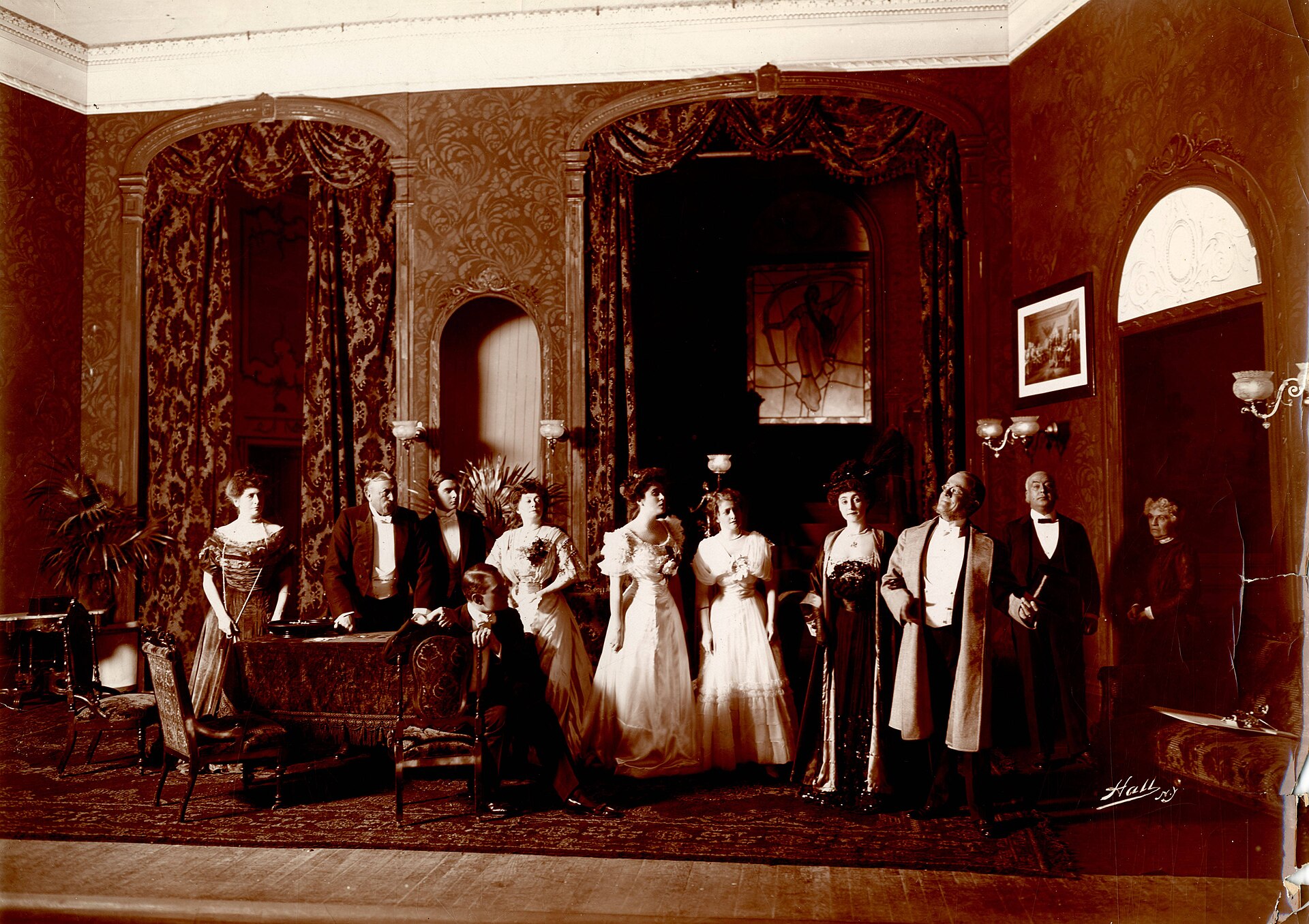 Imagem de referência relacionada a Father and the Boys, item descrito como filme de 1915 dirigido por Joe De Grasse