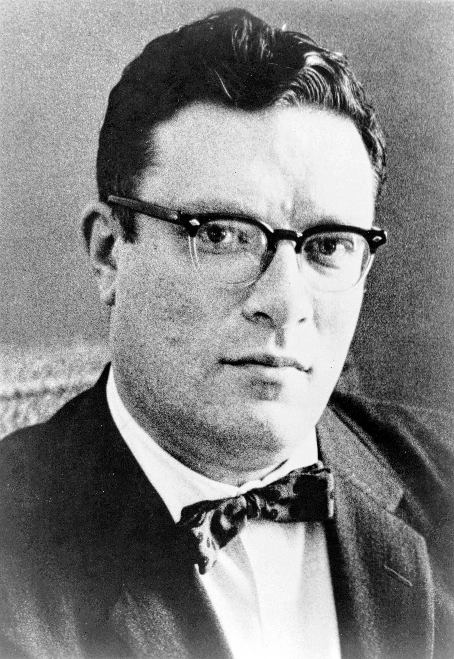 Imagem de referência de Isaac Asimov, descrito nos dados abertos como autor e professor russo-americano (1920–1992)
