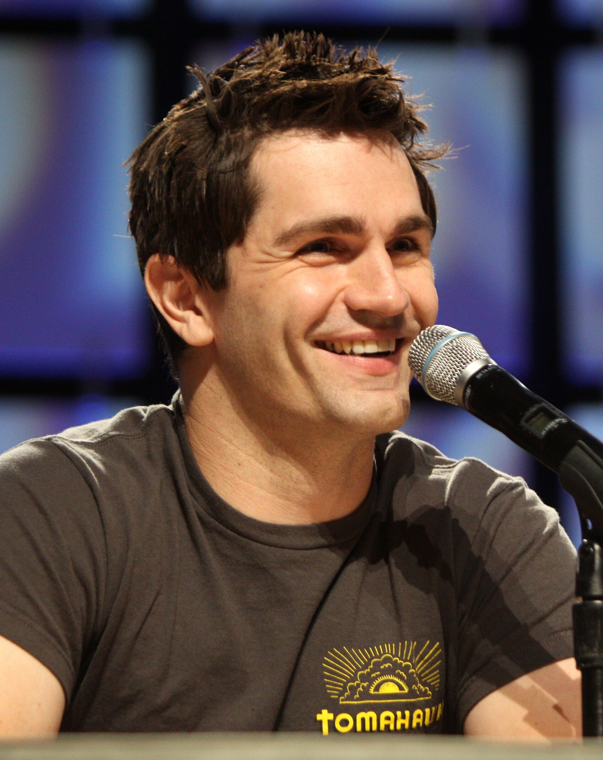 Imagem de referência de Samuel Witwer, descrito nos dados abertos como ator e músico americano