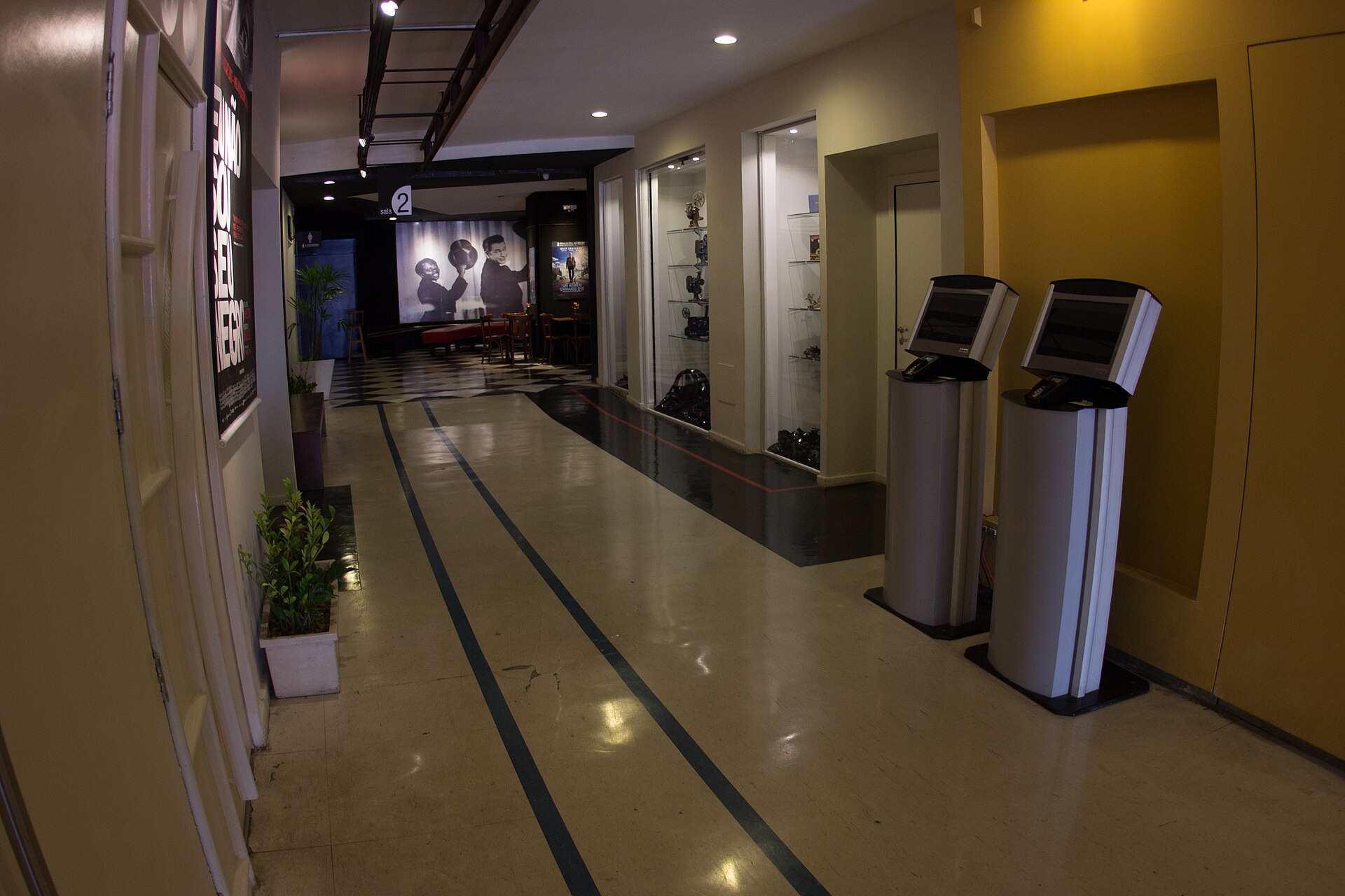 Imagem de referência de Estação NET Botafogo, descrito nos dados abertos como tradicional complexo de salas de cinema de conteúdo alternativo e de arte da cidade do Rio de Janeiro