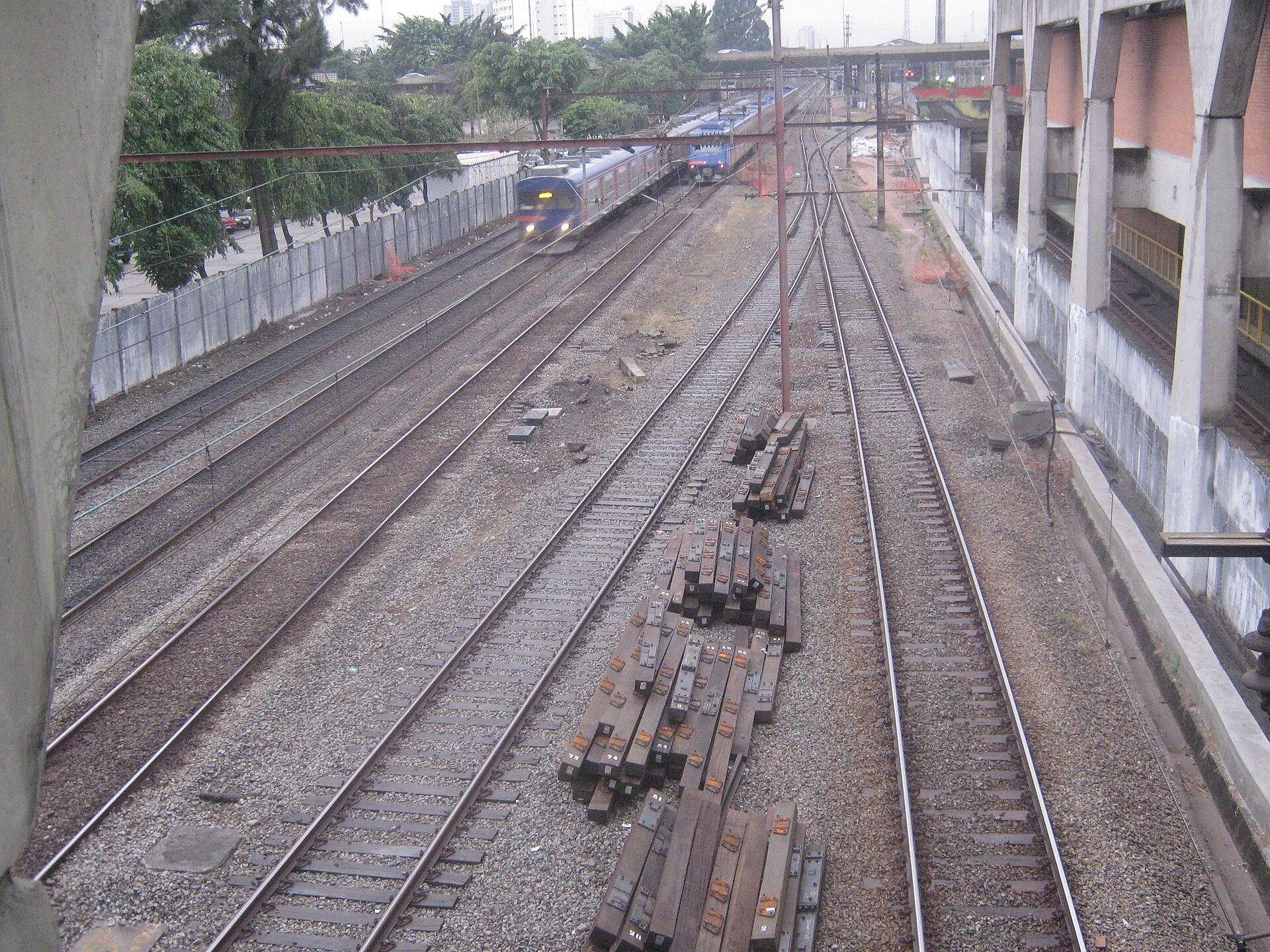 Imagem de referência de Companhia Paulista de Trens Metropolitanos, descrito nos dados abertos como operadora de transporte ferroviário brasileira