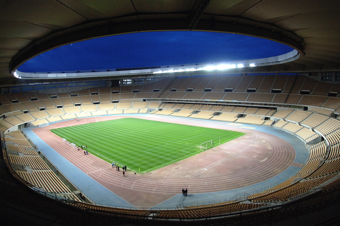 Imagem de referência de Estádio Olímpico de La Cartuja, descrito nos dados abertos como estádio em Sevilha, Espanha