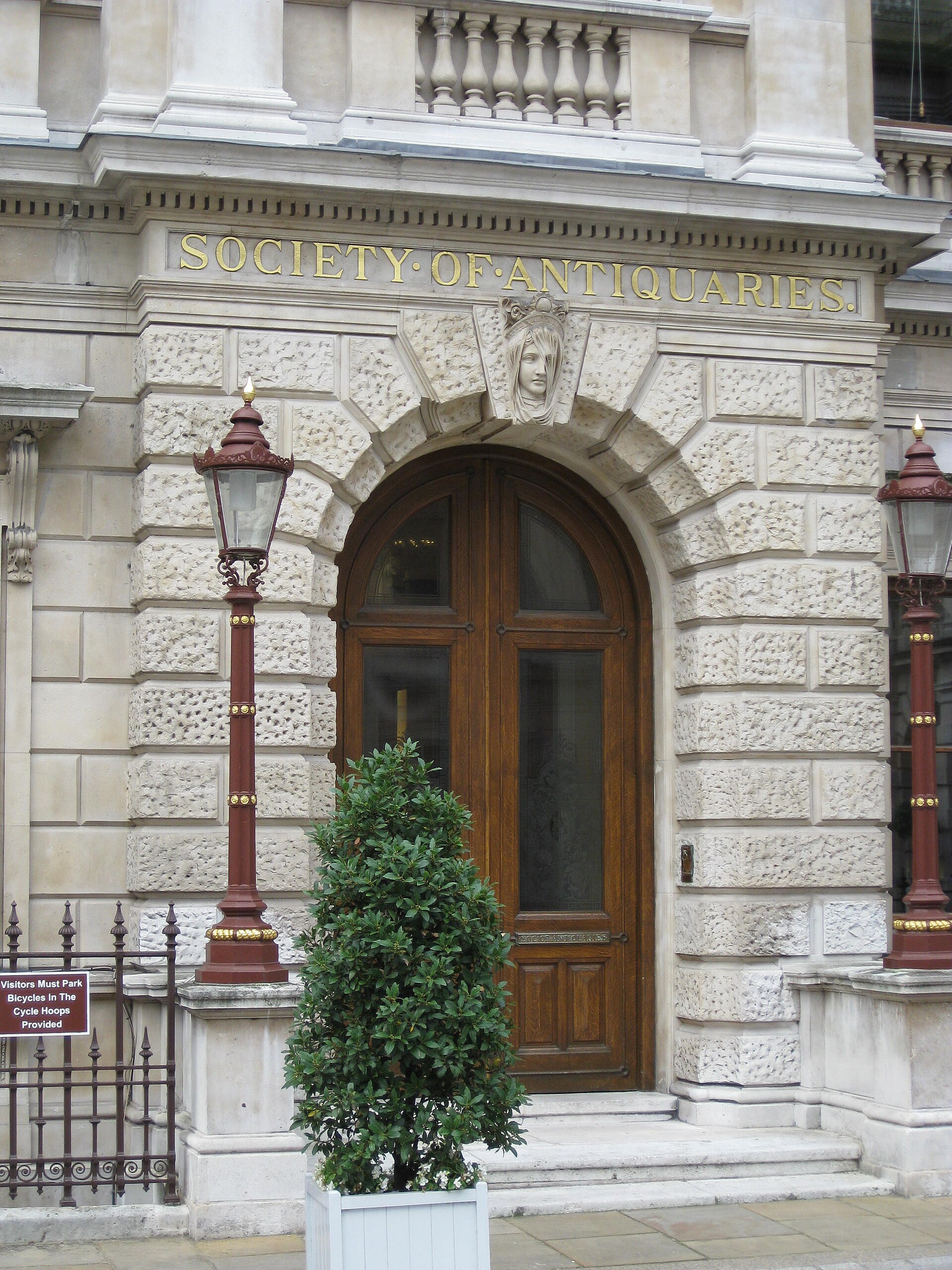 Imagem de referência de Sociedade de Antiquários de Londres, descrito nos dados abertos como sociedade acadêmica britânica