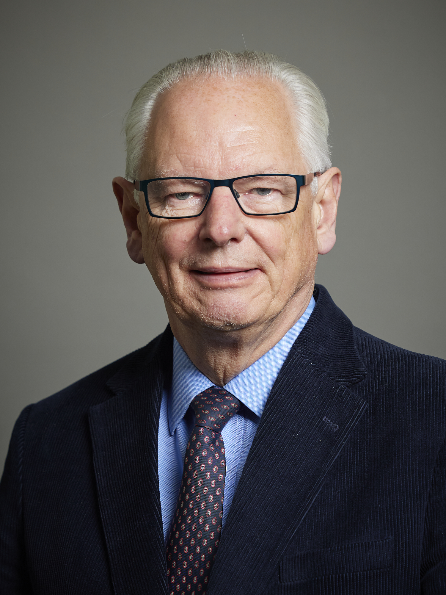 Imagem de referência relacionada a Francis Maude, item descrito como político britânico