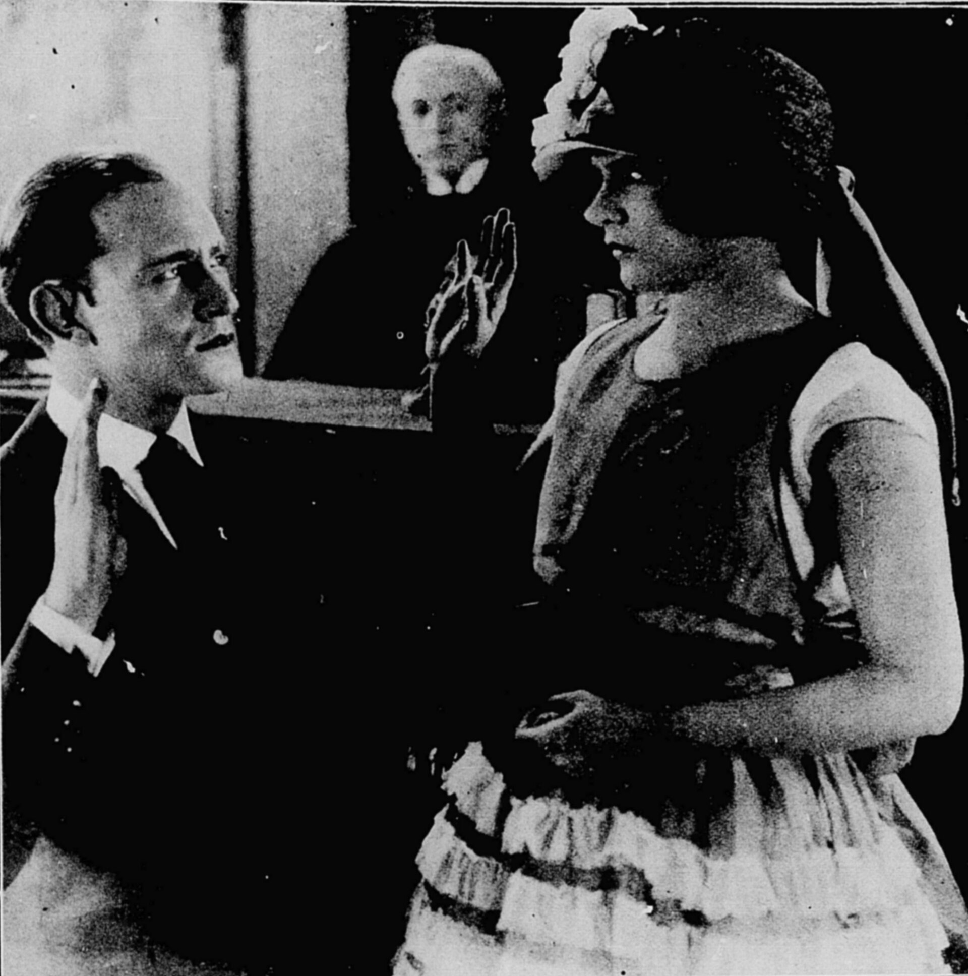 Imagem de referência relacionada a Hate, item descrito como filme de 1922 dirigido por Maxwell Karger