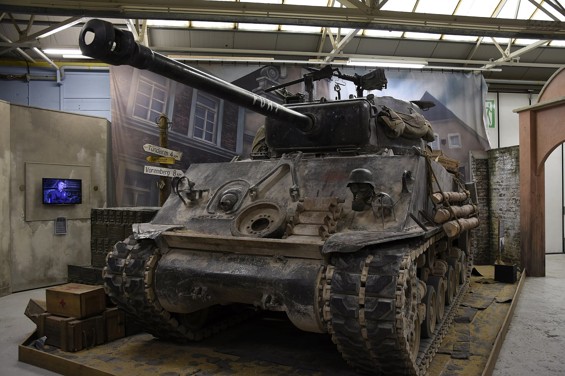 Imagem de referência de Fury, descrito nos dados abertos como filme de 2014 dirigido por David Ayer