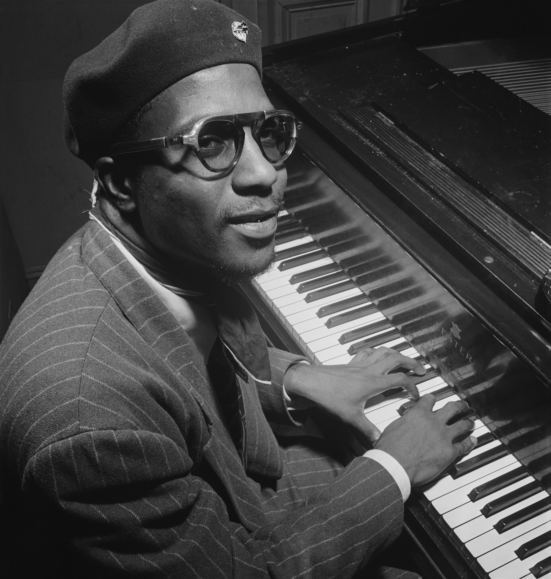 Imagem de referência de Thelonious Monk, descrito nos dados abertos como pianista e compositor norte-americano