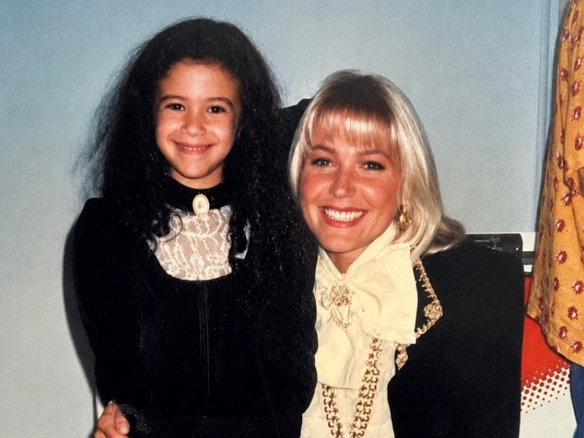 Ex-atriz mirim da Globo resgata foto com a Xuxa e comenta trabalho atual como educadora