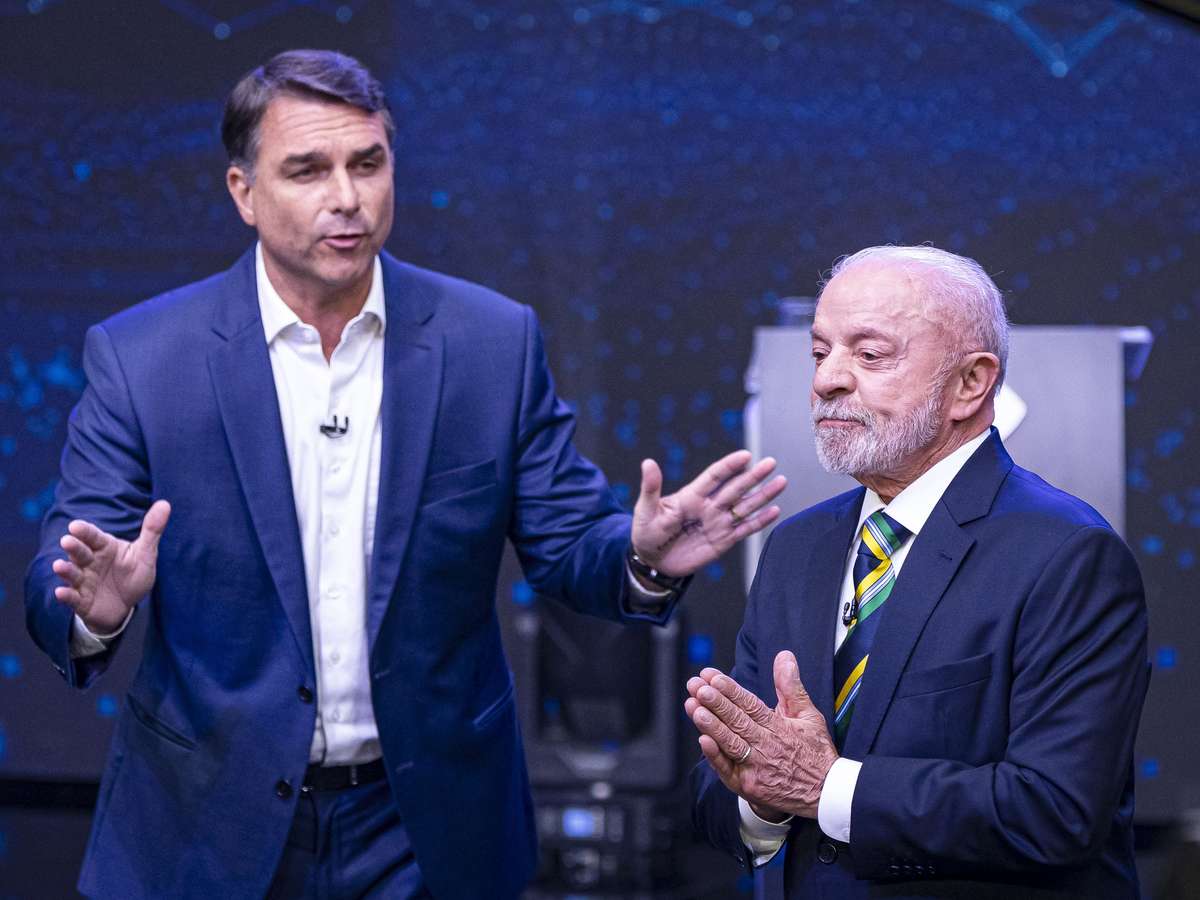 Flávio e Lula deixam propostas de lado e focam em troca de ataques em debate agressivo