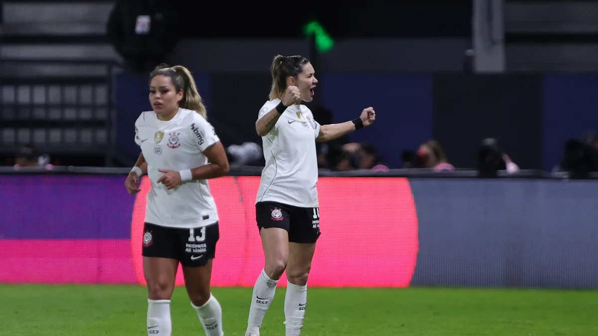 Libertadores Feminina: Corinthians goleia Dragonas e avança para semifinal