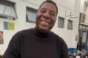 Netinho de Paula grava vídeo para as redes sociais