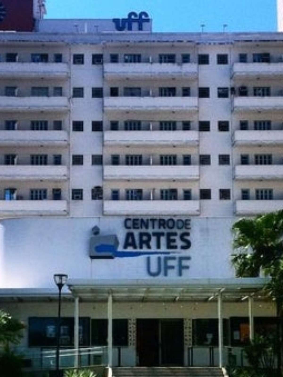 Após manifestações pró-Lula, UFF denuncia ameaças de agressão e incêndio à PF: 'Vamos tacar fogo'