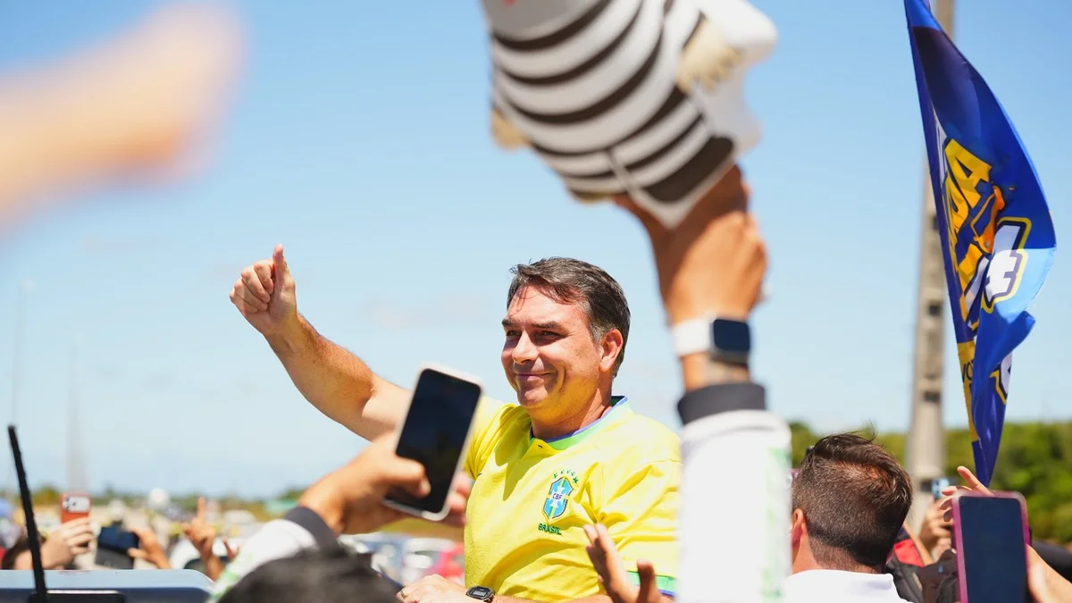 Para que não digam depois que votaram em Flávio por engano