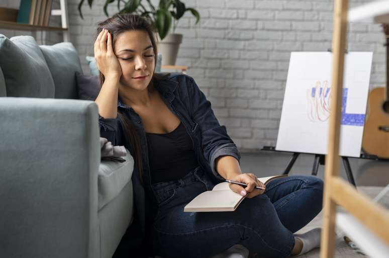 8 hábitos do dia a dia que fazem mal à saúde mental