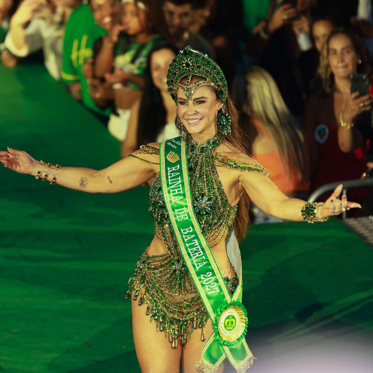 Veja fotos da coroação de Paolla Oliveira na Imperatriz Leopoldinense