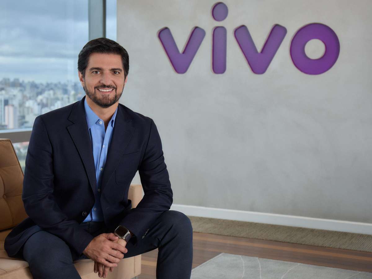 'Clientes poderão enviar mensagens e utilizar mapas em regiões sem cobertura terrestre', diz Alex Salgado, COO da Vivo sobre parceria com Starlink