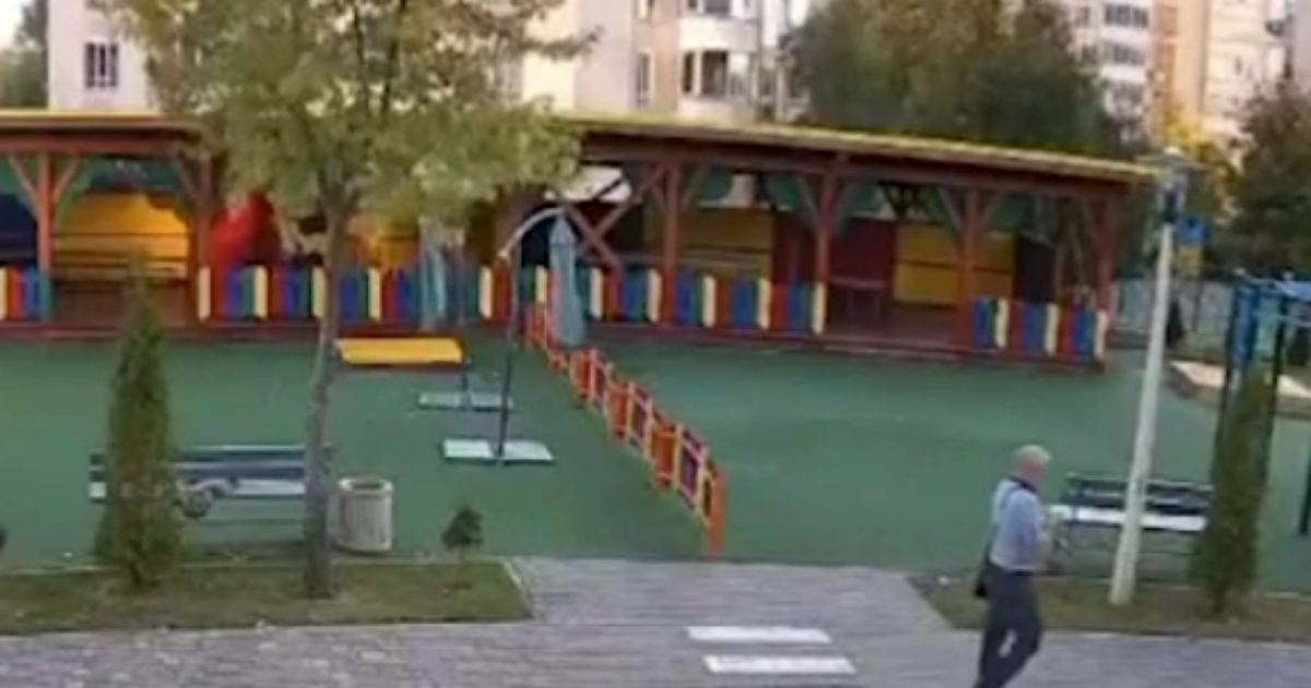 Homem escapa por pouco de ataque de drone russo perto de Kiev, capital da Ucrânia
