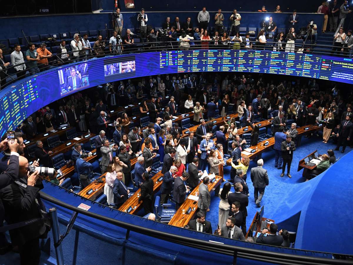 Após promulgação, 66,2% dos brasileiros aprovam o fim da escala 6x1; 26,4% desaprovam, mostra pesquisa BTG-Nexus