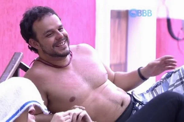 Ex-BBB Adrilles Jorge perde eleição a deputado federal por SP; veja eleitos