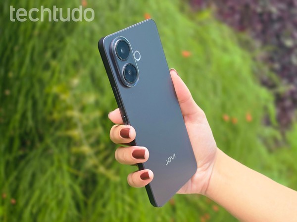Baterias gigantes são a nova aposta dos celulares chineses; saiba por quê