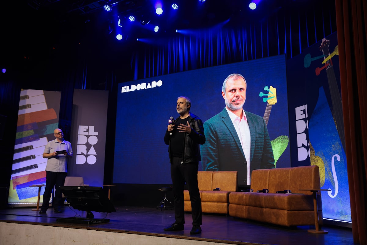 Rádio Eldorado está no ar: veja como foi a reestreia transmitida ao vivo