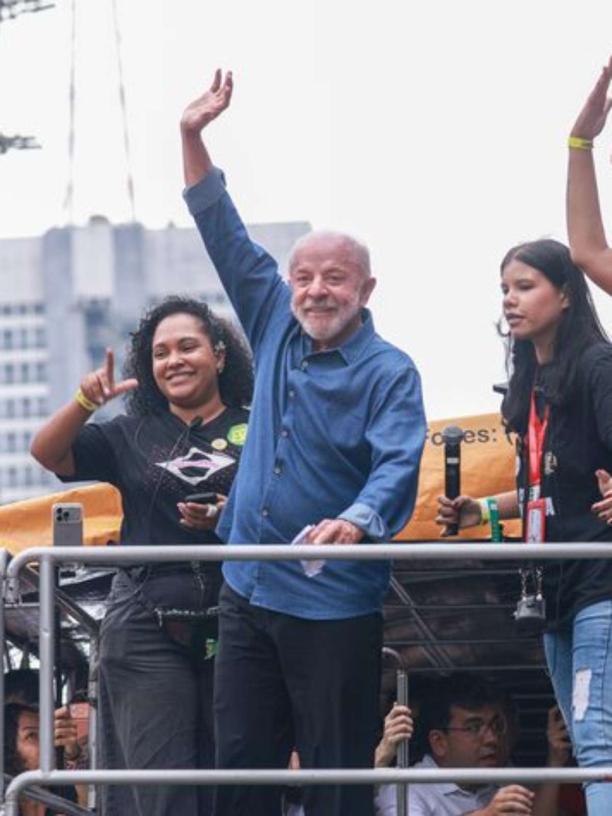 Relator no TSE derruba decisão de Nunes Marques e mantém canal 'Exército do Lula' no WhatsApp
