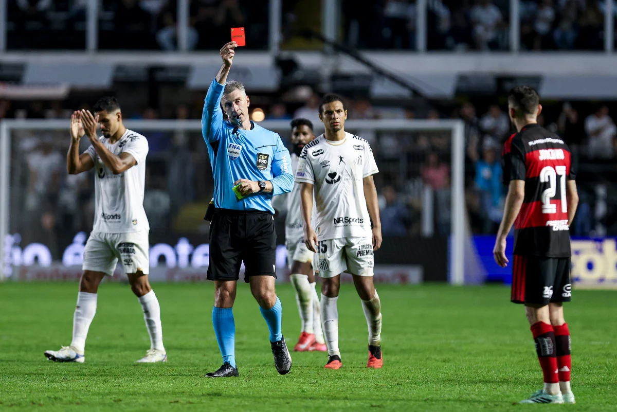 Foto colorida do jogo Santos x Flamengo - Metrópoles