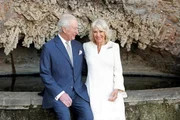 Rei Charles e Camilla vivem crise no casamento por causa de livro de Diana