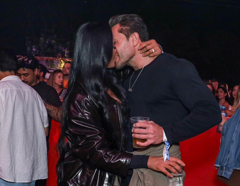 Gracyanne Barbosa e o namorado, Gabriel Cardoso — Foto: Clayton Felizardo/Brazilnews