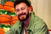 Fred Bruno curte Carnaval de São Paulo com ex-bailarina do Faustão