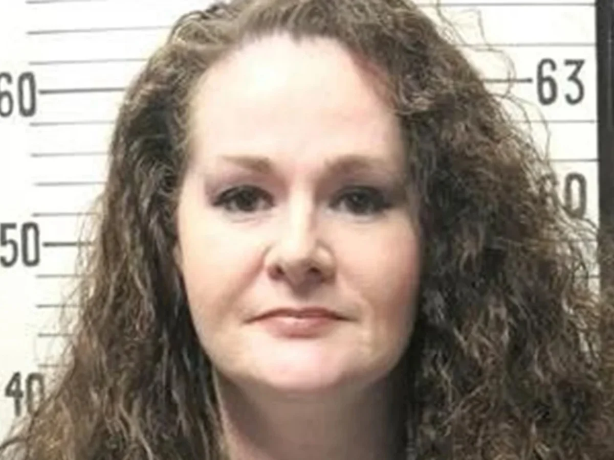 Christa Pike acorda "com raiva e confusa" após execução fracassada nos EUA