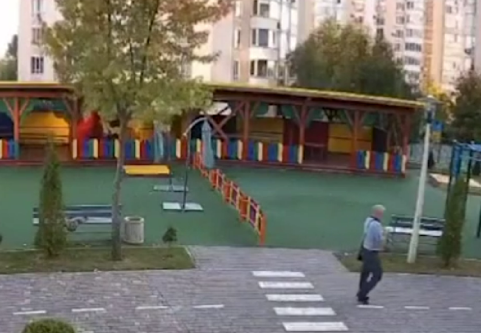 Homem escapa por pouco de ataque de drone russo perto de Kiev, capital da Ucr&acirc;nia
