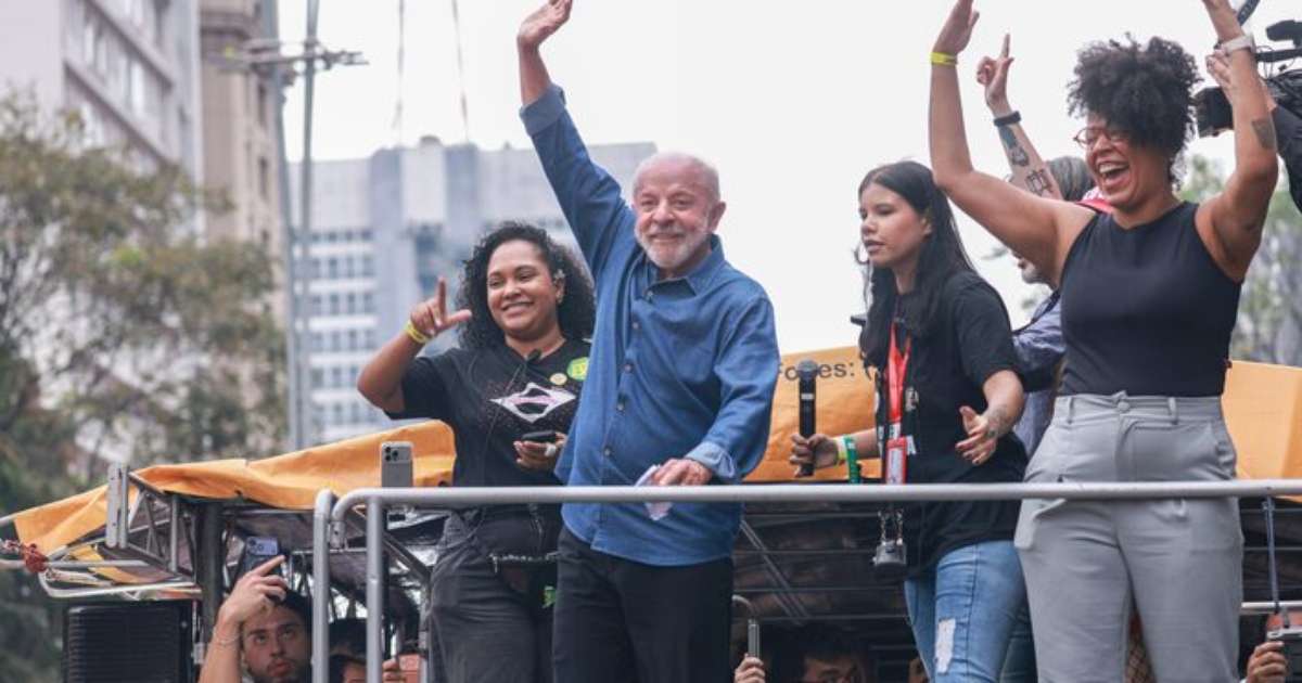 Relator no TSE derruba decisão de Nunes Marques e mantém canal 'Exército do Lula' no WhatsApp