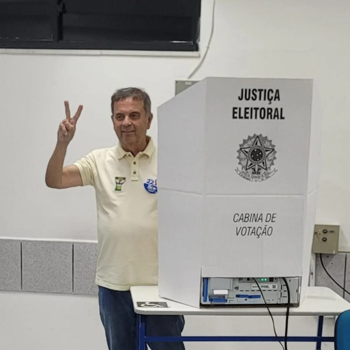 Coordenador da campanha de Flávio, senador Rogério Marinho vota no 2º turno